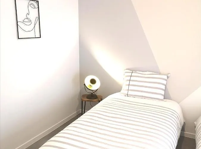 Au Terminus 3 Climatise בית נופש *